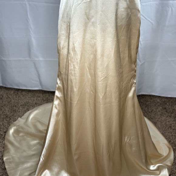 Sheath Bridesmaid Dress V Neck Spaghetti Strap Size 8 - Picture 5 of 11